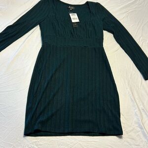 NWT Square Neck Emerald Green long sleeve Mini Dress